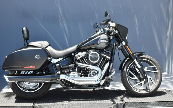 2021 Harley-Davidson Sport Glide Review: Two-Wheeled Convertible