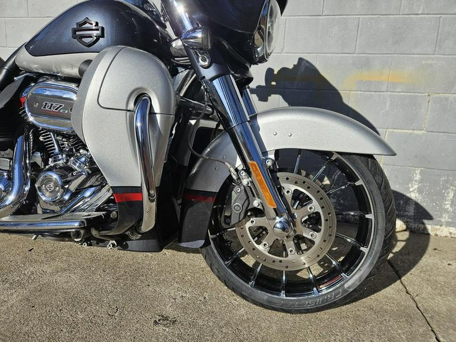 2019 Harley-Davidson® FLHXSE - CVO™ Street Glide®