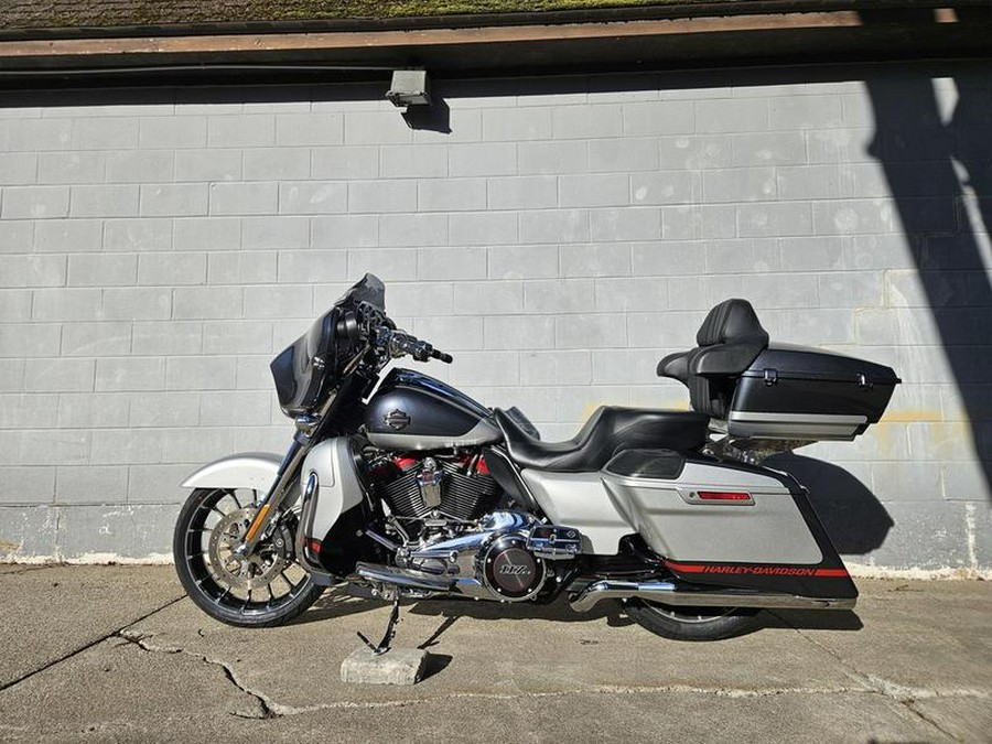 2019 Harley-Davidson® FLHXSE - CVO™ Street Glide®
