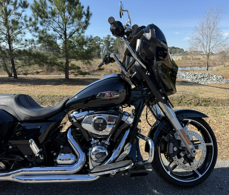 2024 Harley-Davidson® FLHX Street Glide®
