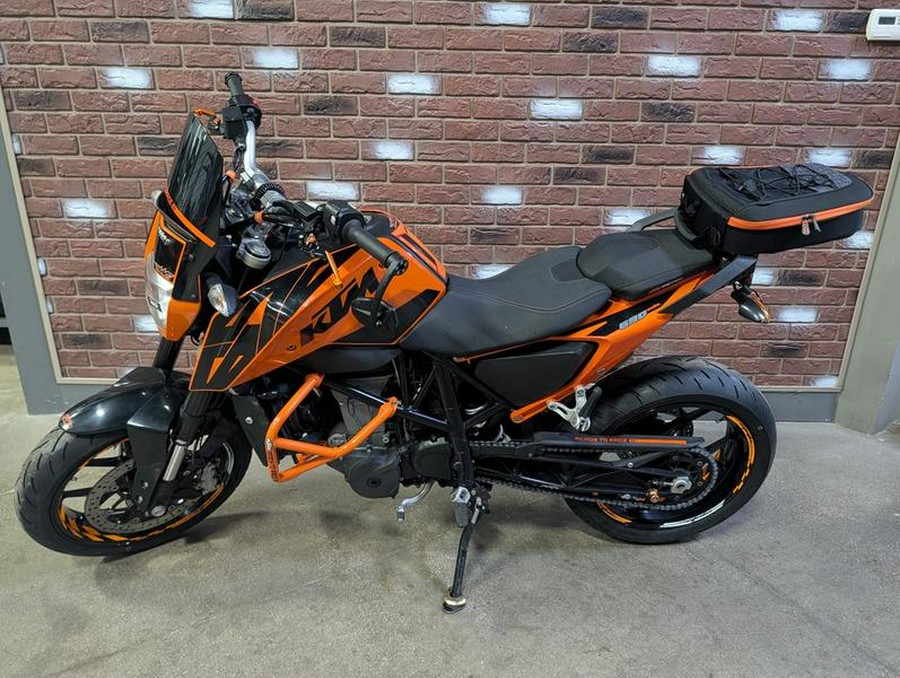 2016 KTM 690 Duke