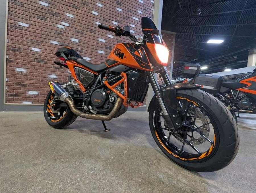 2016 KTM 690 Duke