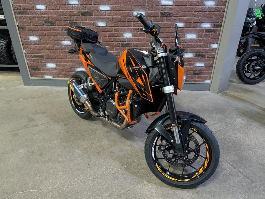 2016 KTM 690 Duke