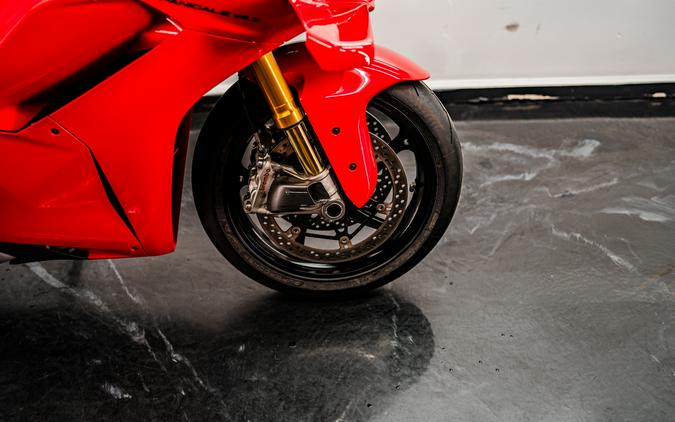 2025 Ducati Panigale V4 S