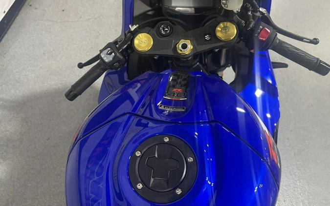 2027 Suzuki GSX-R1000AM7