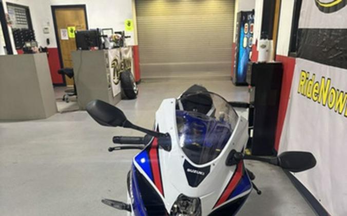 2027 Suzuki GSX-R1000AM7