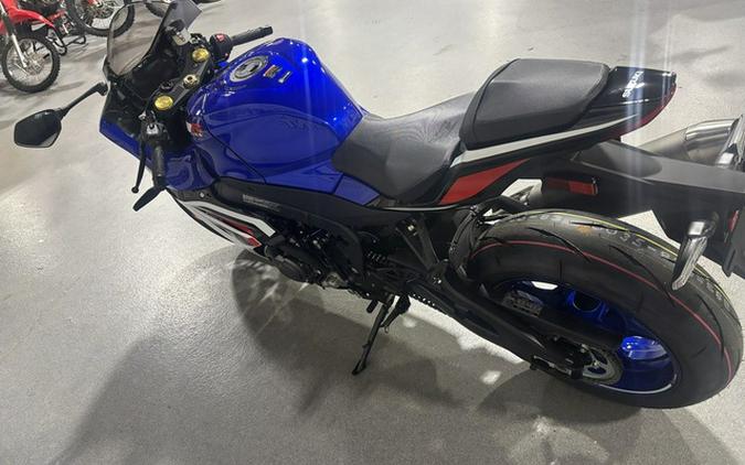 2027 Suzuki GSX-R1000AM7
