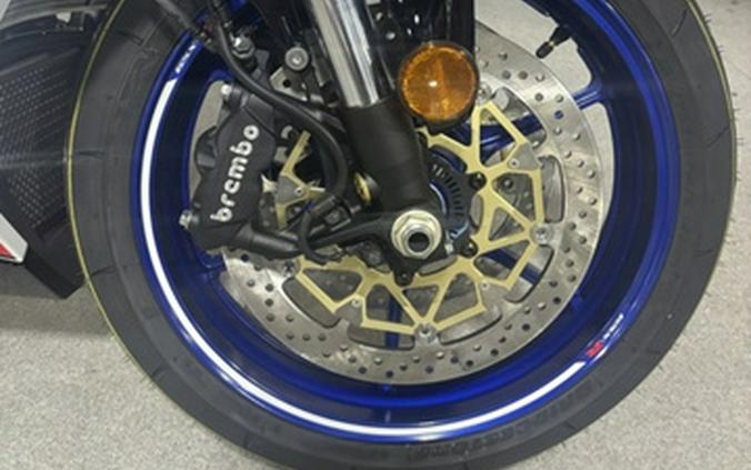 2027 Suzuki GSX-R1000AM7
