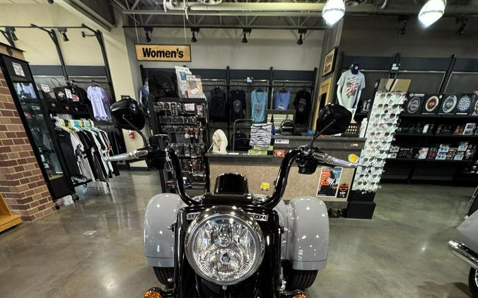 2024 Harley-Davidson® Freewheeler® Billiard Gray