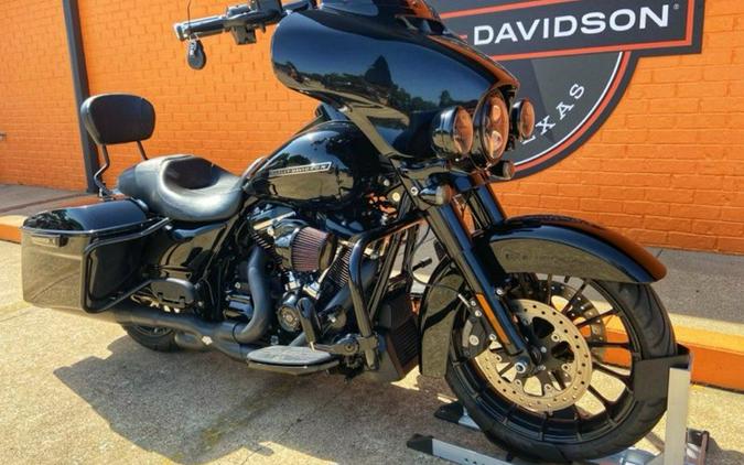 2018 Harley-Davidson® FLHXS - Street Glide® Special