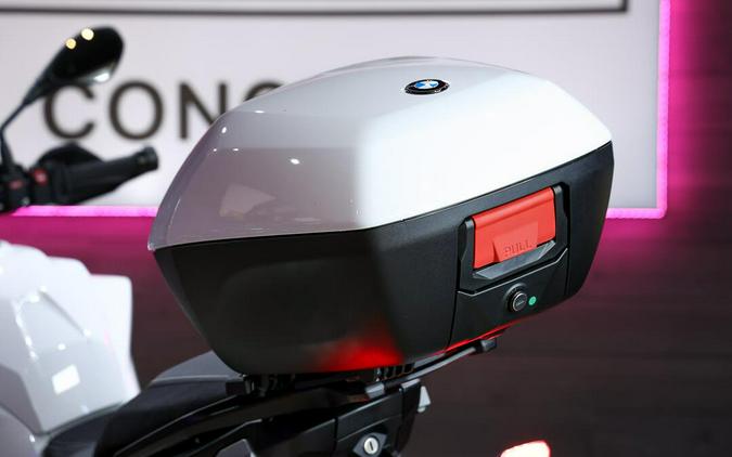 2026 BMW S 1000 XR