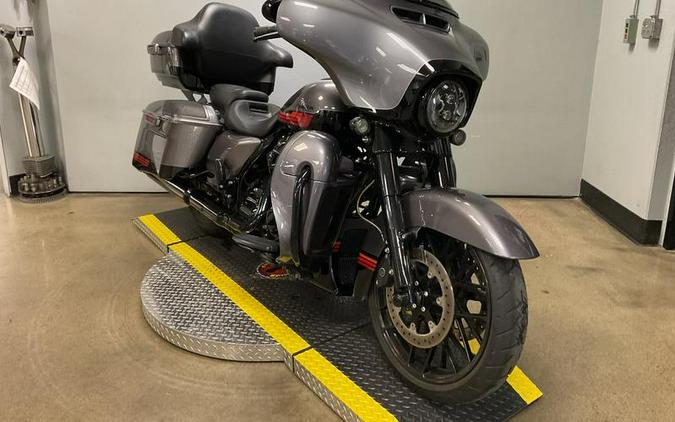 2020 Harley-Davidson® FLHXSE - CVO™ Street Glide®