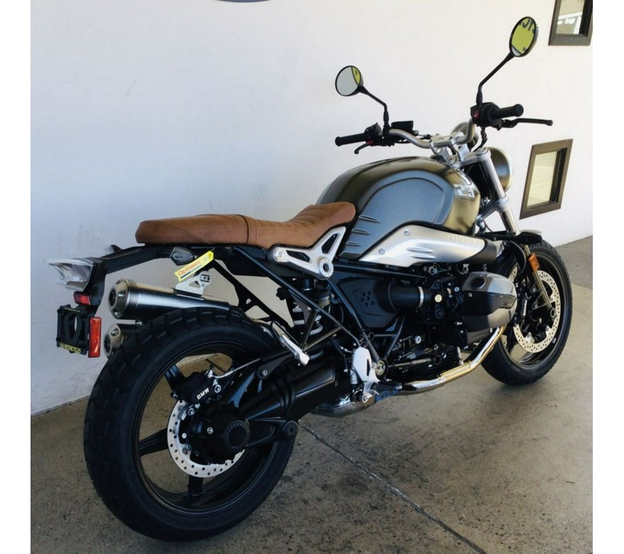 2023 BMW R nineT Scrambler Manhattan Metallic Matte