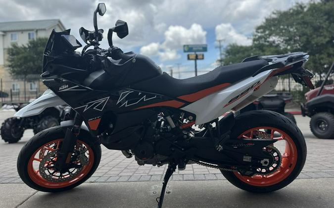 2024 KTM 890 SMT