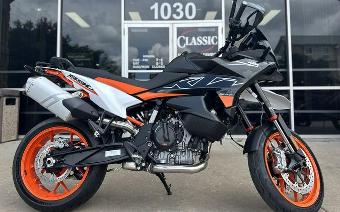 2024 KTM 890 SMT