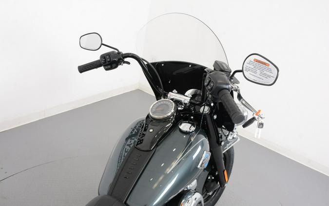 2025 Harley-Davidson FLHC Heritage Classic