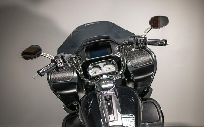 2019 Road Glide® Ultra (FLTRU)