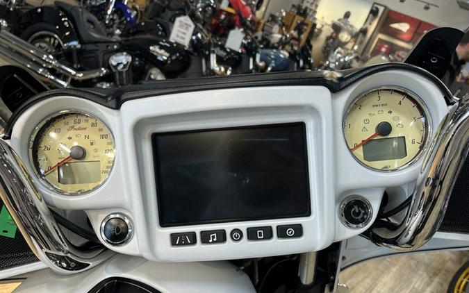 2017 Indian Chieftain White Smoke