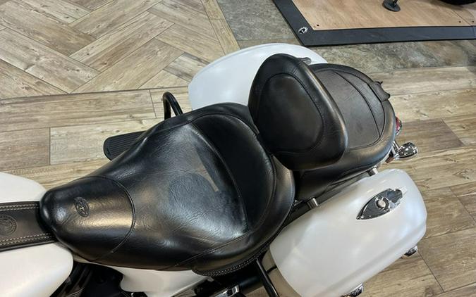 2017 Indian Chieftain White Smoke