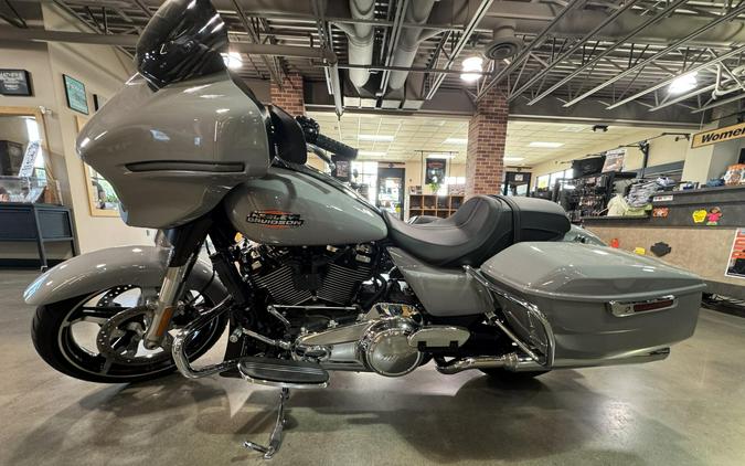2024 Harley-Davidson® Street Glide® Billiard Gray