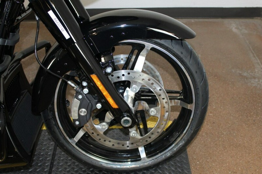 Harley-Davidson Road Glide® 2024 FLTRX 84409264 VIVID BLACK