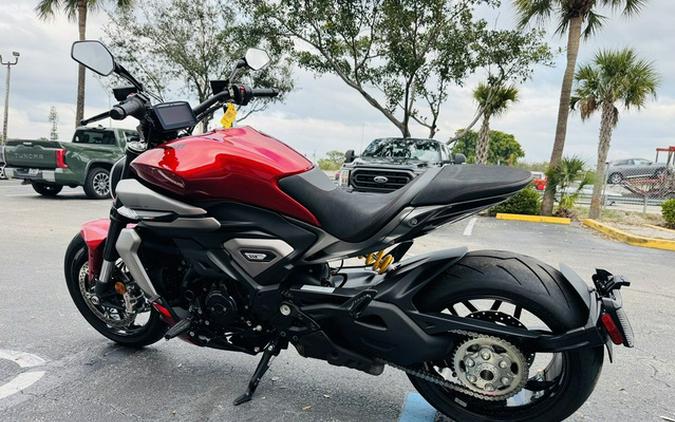 2026 Ducati XDiavel V4 Burning Red