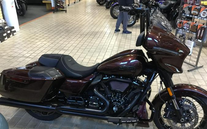 2024 Harley-Davidson® CVO™ Street Glide® Copperhead