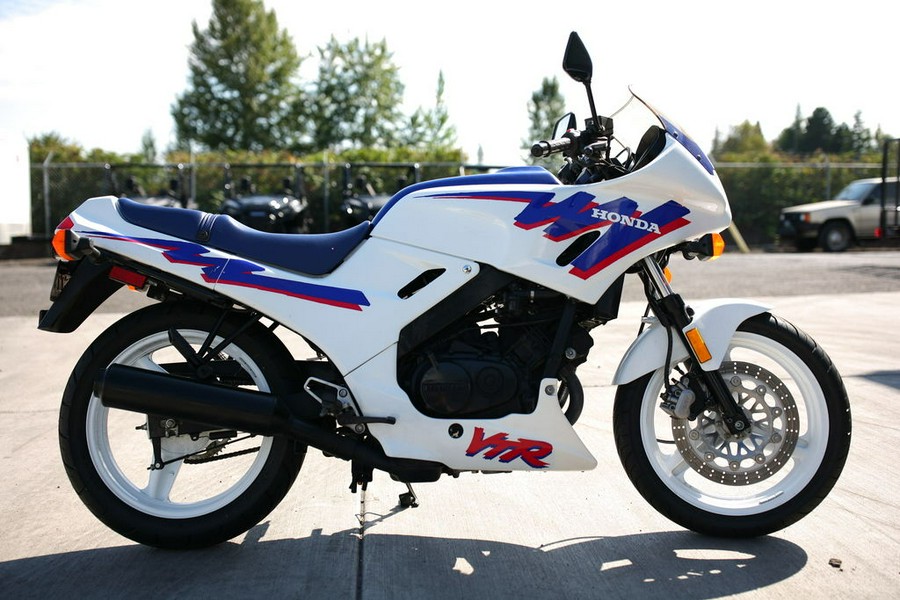 Мотоцикл honda vtr 250