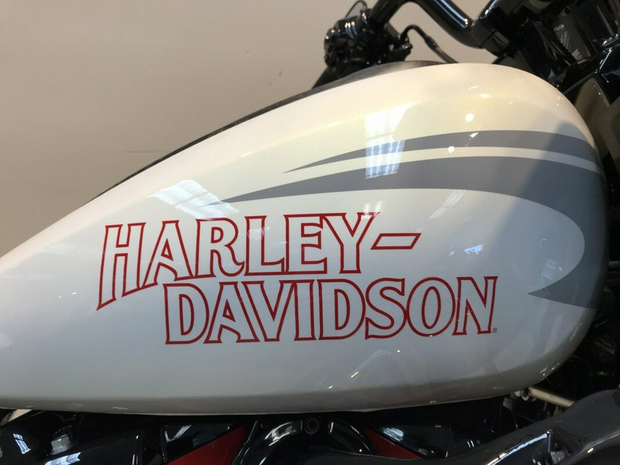 2024 Harley-Davidson CVO™ Road Glide® ST Golden White Pearl FLTRXSTSE