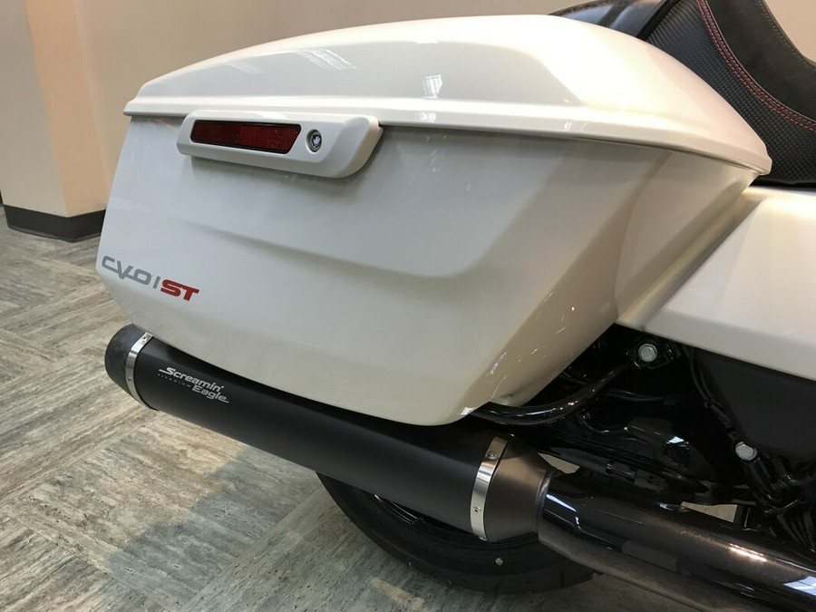 2024 Harley-Davidson CVO™ Road Glide® ST Golden White Pearl FLTRXSTSE