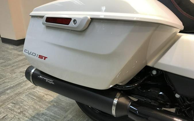 2024 Harley-Davidson CVO™ Road Glide® ST Golden White Pearl FLTRXSTSE