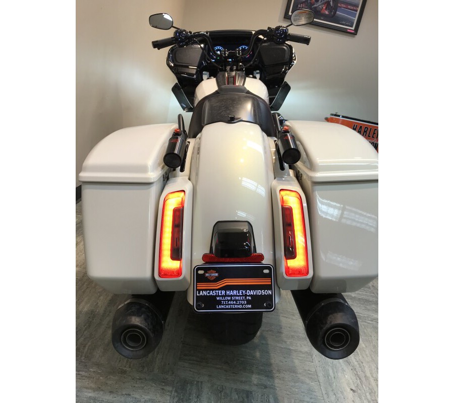 2024 Harley-Davidson CVO™ Road Glide® ST Golden White Pearl FLTRXSTSE