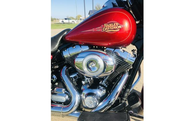 2012 Harley-Davidson® FLHTC CLASSIC