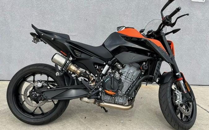 2022 KTM 890 Duke