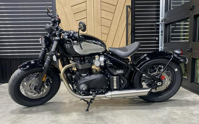 2023 Triumph Bonneville Bobber Chrome Edition Chrome / Jet Blac