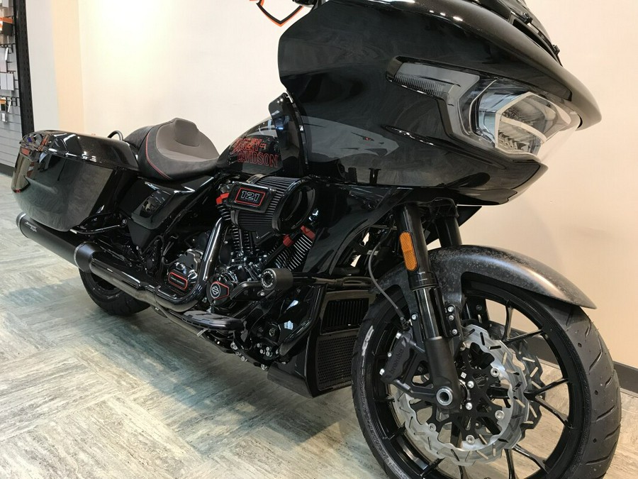 2024 Harley-Davidson CVO™ Road Glide® ST Raven Metallic FLTRXSTSE