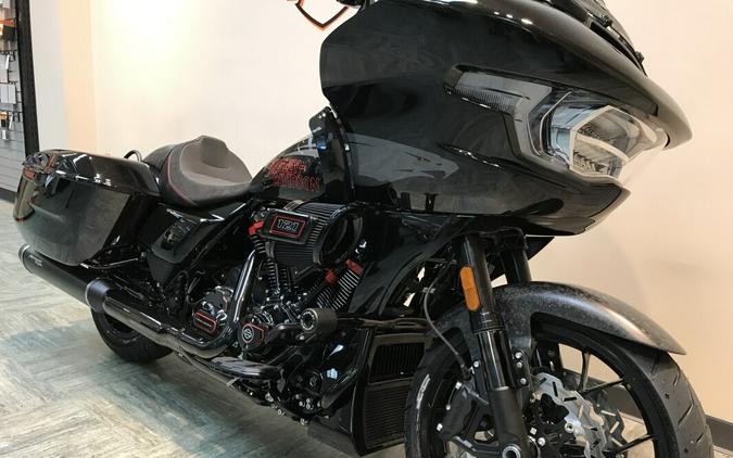 2024 Harley-Davidson CVO™ Road Glide® ST Raven Metallic FLTRXSTSE