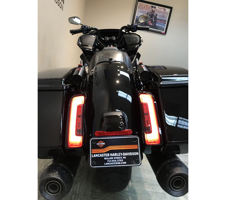 2024 Harley-Davidson CVO™ Road Glide® ST Raven Metallic FLTRXSTSE