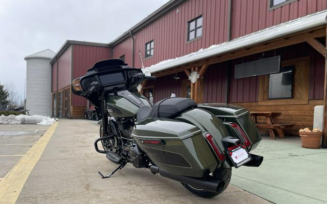 2026 Harley-Davidson Street Glide Olive Steel Metallic / Vivid Black Chrome Trim