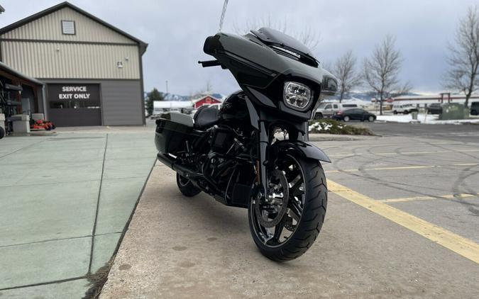 2026 Harley-Davidson Street Glide Olive Steel Metallic / Vivid Black Chrome Trim