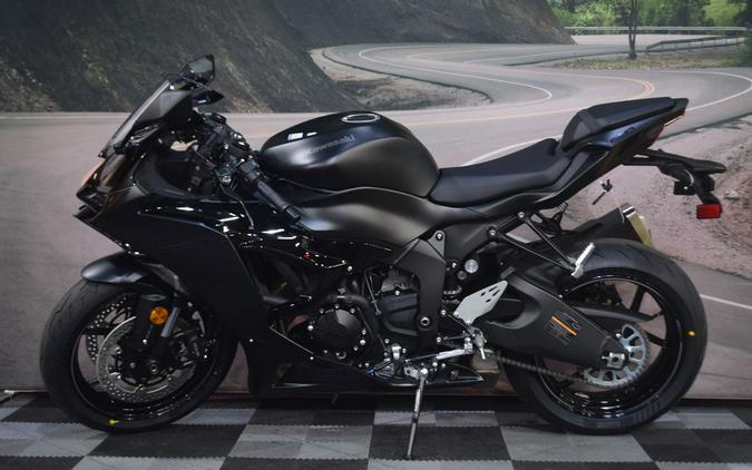 2024 Kawasaki Ninja ZX-6R Review [13 Fast Facts From the Track]