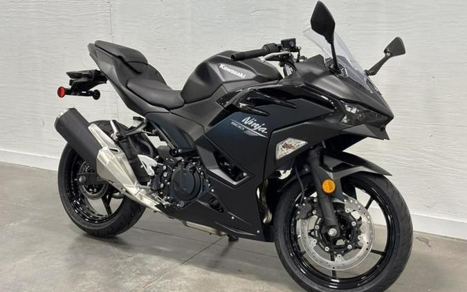 2026 Kawasaki Ninja® 500