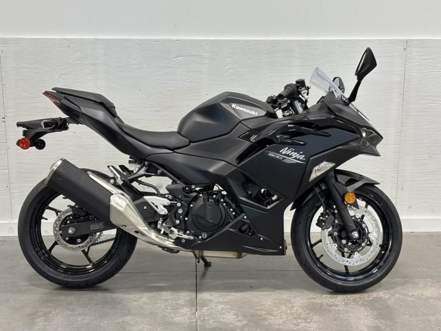2026 Kawasaki Ninja® 500