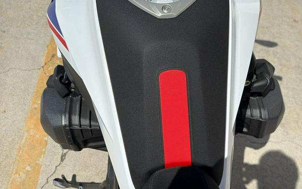 2026 BMW R1300RS Inventory