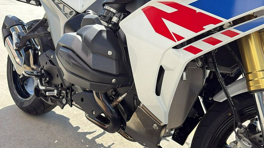 2026 BMW R1300RS Inventory