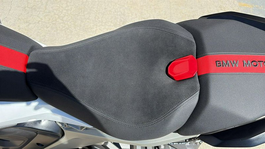 2026 BMW R1300RS Inventory