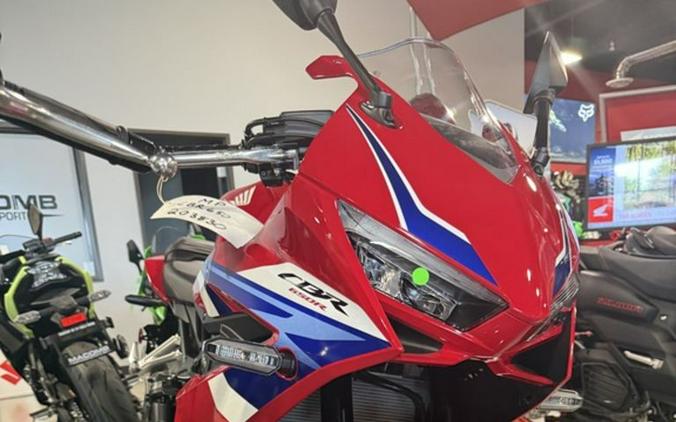 2026 Honda CBR650R E-Clutch