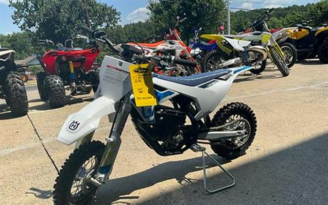 2024 Husqvarna EE 3