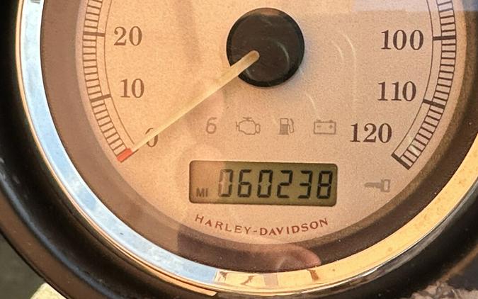 Harley-Davidson® Road Glide® Custom Vivid Black