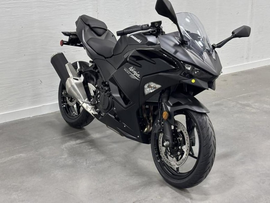 2026 Kawasaki Ninja® 500 SE ABS